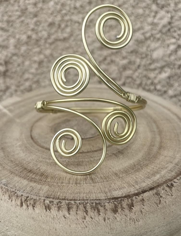 Bracelet manchette "quatre spirales"