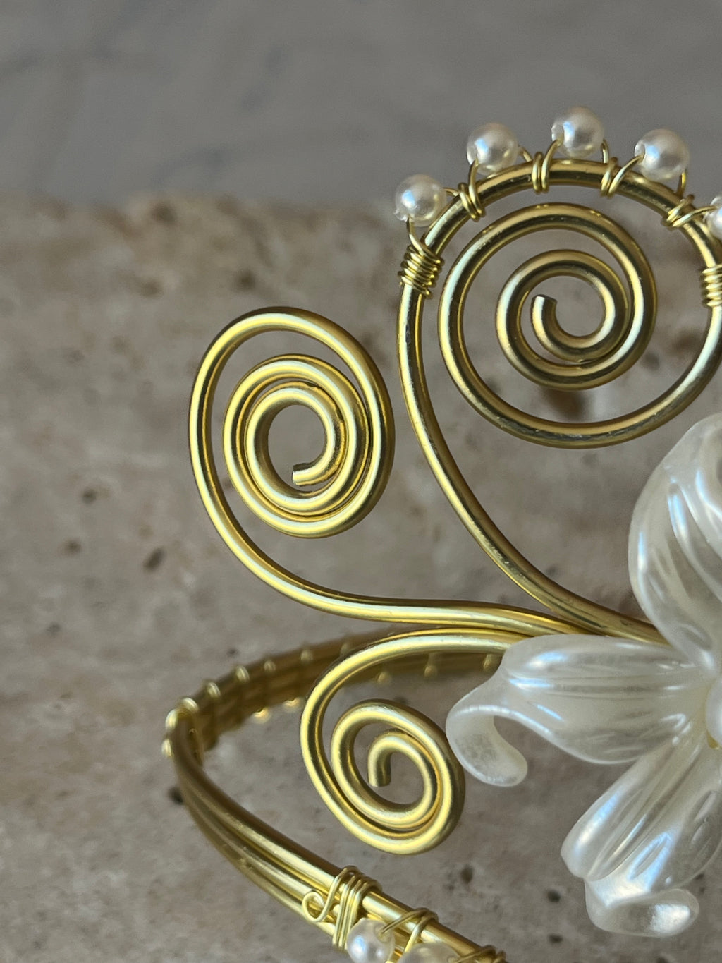 Bracelet de bras, armcuff, inoxydable, ajustable, "Fleur du Nil"