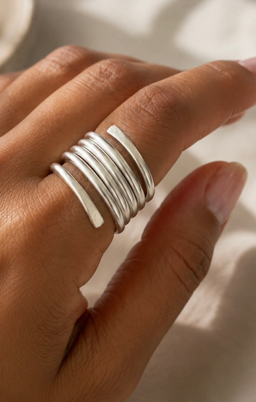 Bague ajustable inoxydable tendance " Ressort"
