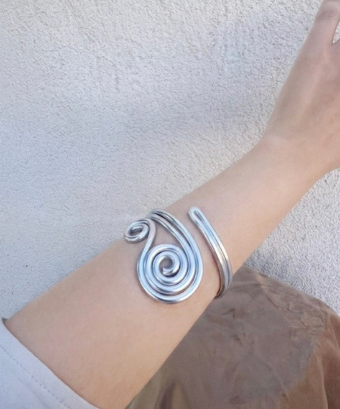 Bracelet manchette, inoxydable, ajustable "Vague"