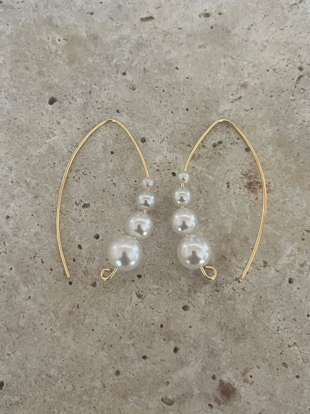 Boucles d'oreilles pendantes de mariée, inoxydables, perles nacrées, "Perla"