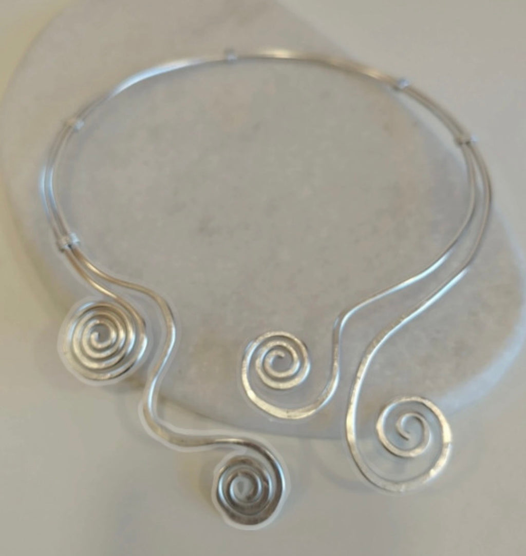 Collier ajustable inoxydable, torque, "Cyclades"