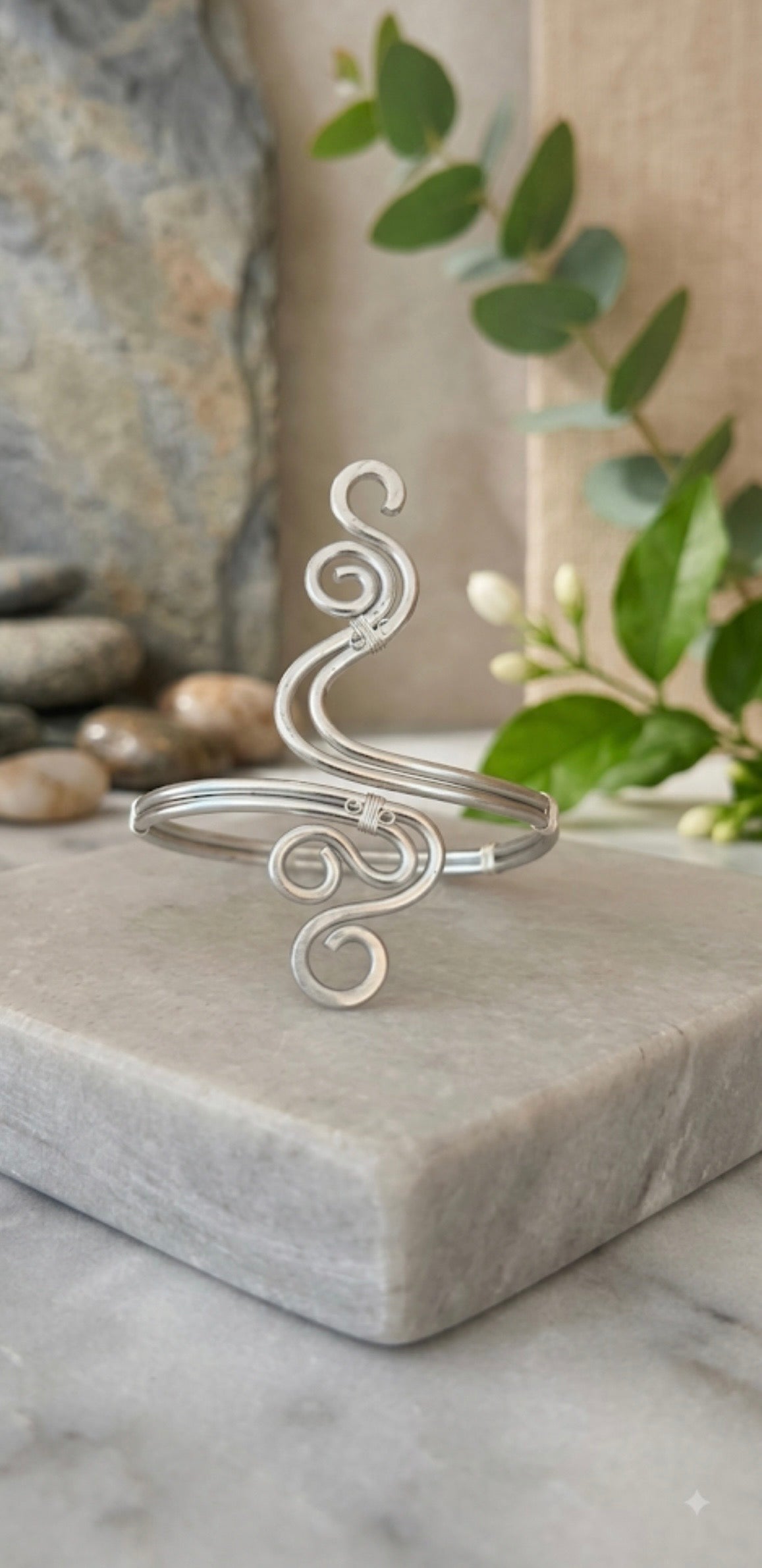 Bracelet manchette "Volute", ajustable, inoxydable