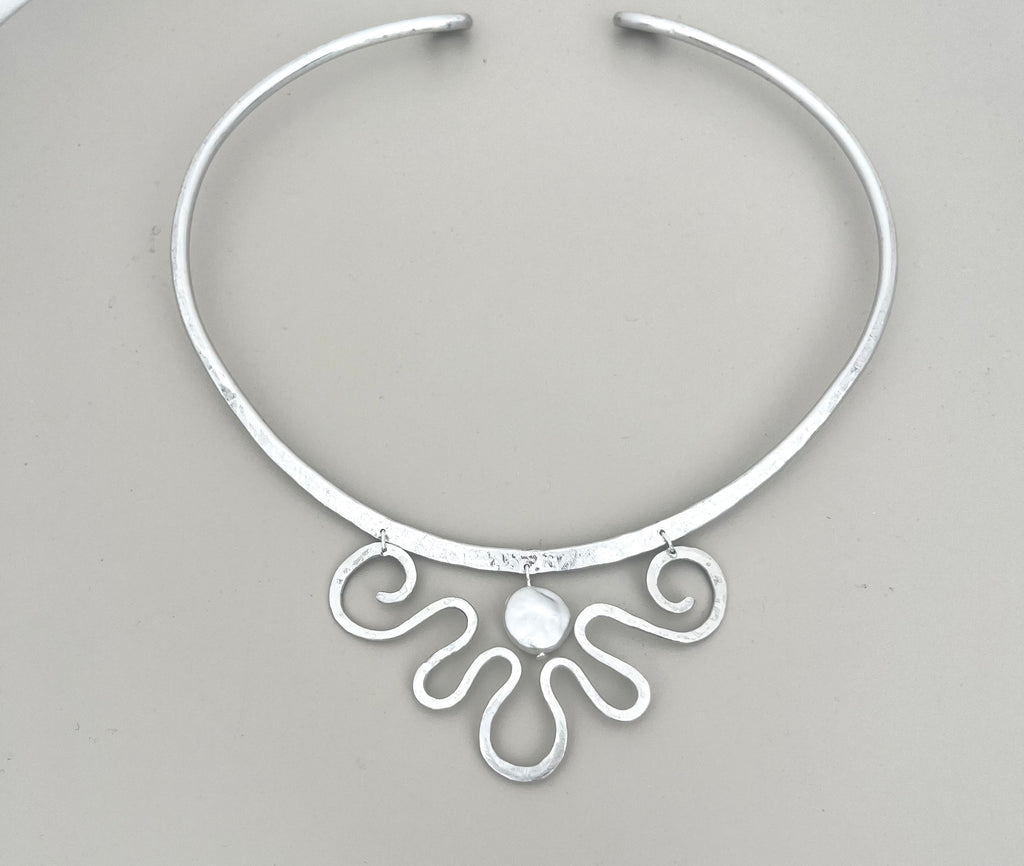 Collier torque, ras de cou inoxydable, "Liberta"