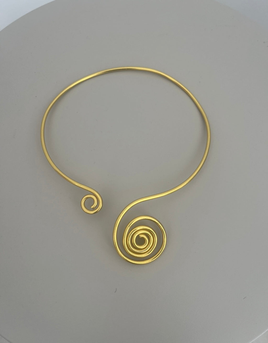 Collier spirale dorée style antique, Torque ajustable , "Ostara"