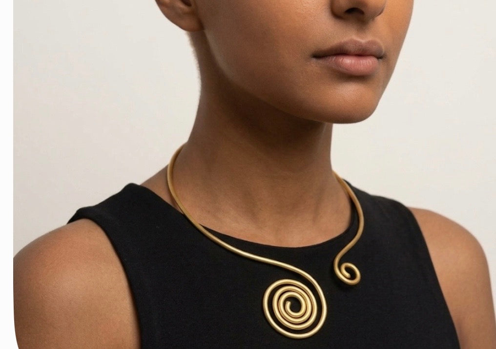 Collier spirale dorée style antique, Torque ajustable , "Ostara"