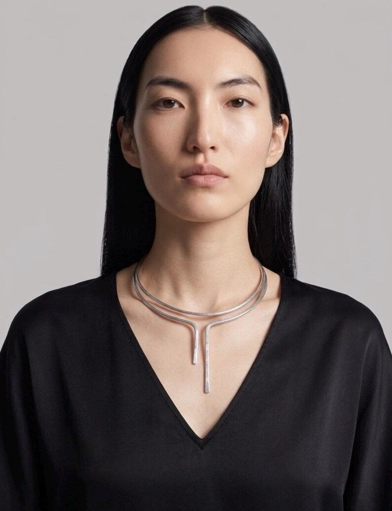 Collier minimaliste inoxydable , ajustable, "Torque"